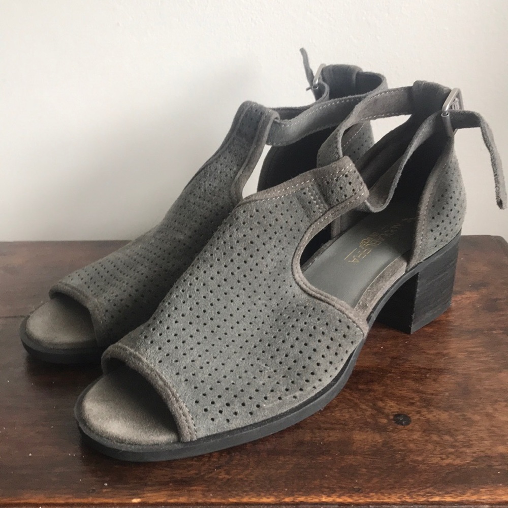 KOOLABURRA by UGG, Ashlyn Sandal, Grey, Suede, Sz7